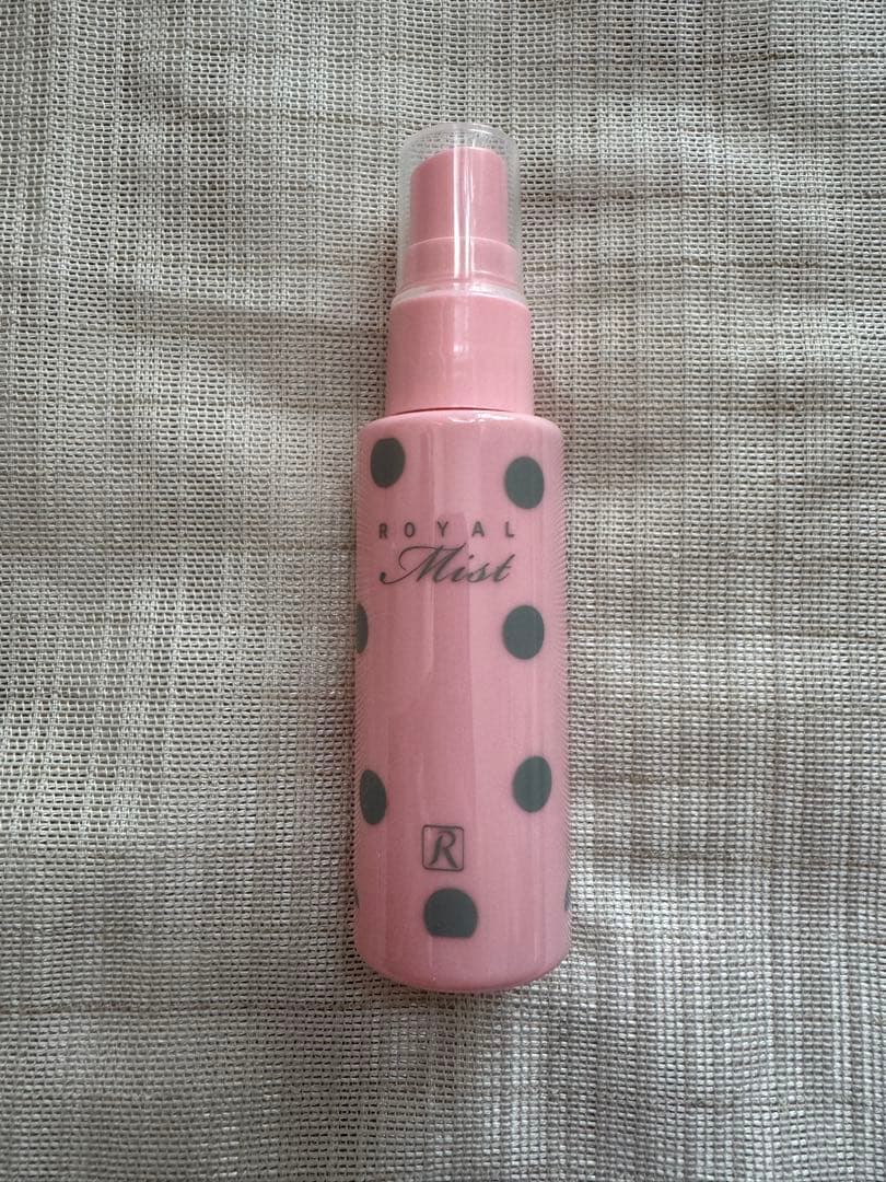 ロイヤルハーブEXクリーム (30ml)2本 、SSクリーム(35ml)１本です