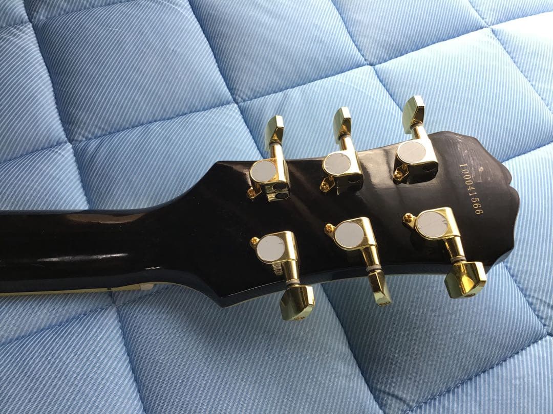 Epiphone Les Paul Custom ハードケース付属