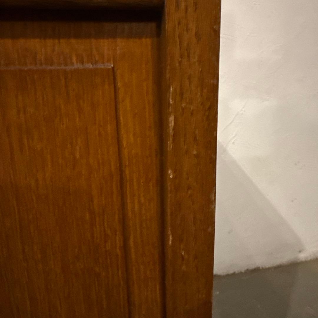 ヴィンテージ　木製サイドテーブル　扉収納付き　猫脚　2