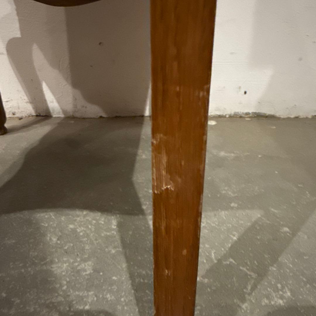 ヴィンテージ　木製サイドテーブル　扉収納付き　猫脚　2