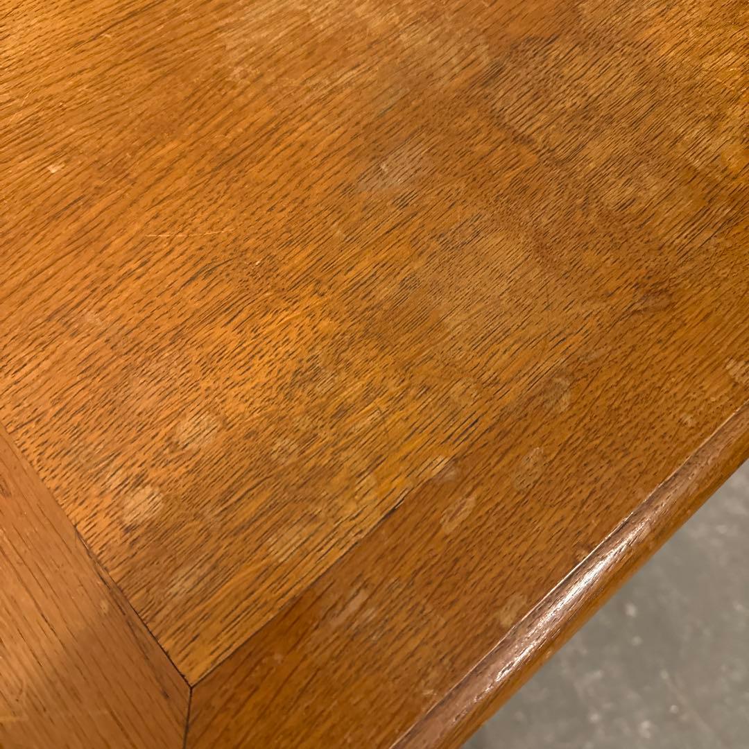 ヴィンテージ　木製サイドテーブル　扉収納付き　猫脚　2