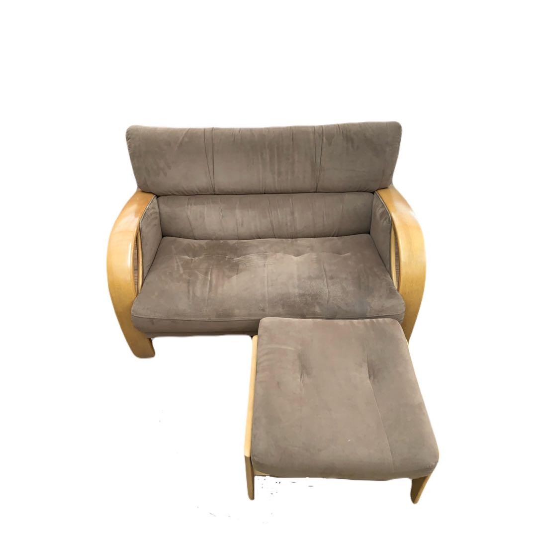 カリモク WT3332 CITA張地 オットマン付 希少スエード　布張り仕様