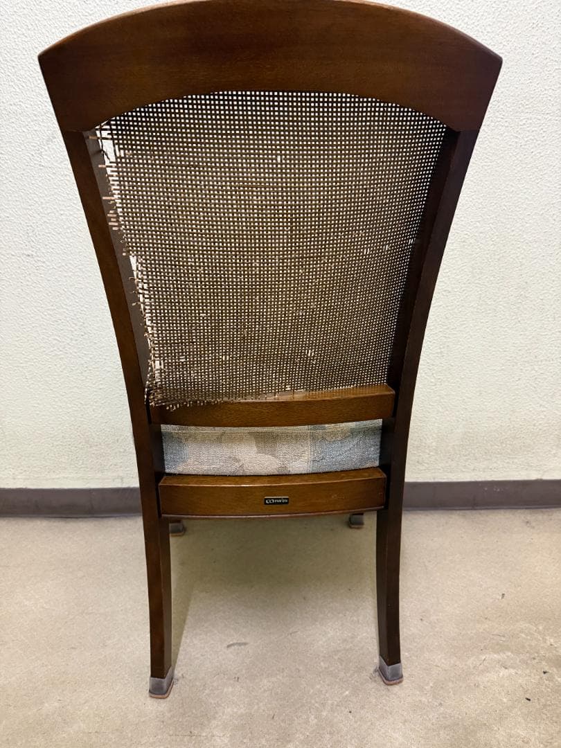 マルニ木工 地中海シリーズ ダイニングチェア/背もたれ籐破れあり／張替え前提