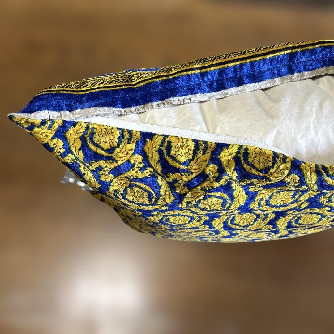 美品）Gianni Versace ビンテージ クッション バロッコ プラス①