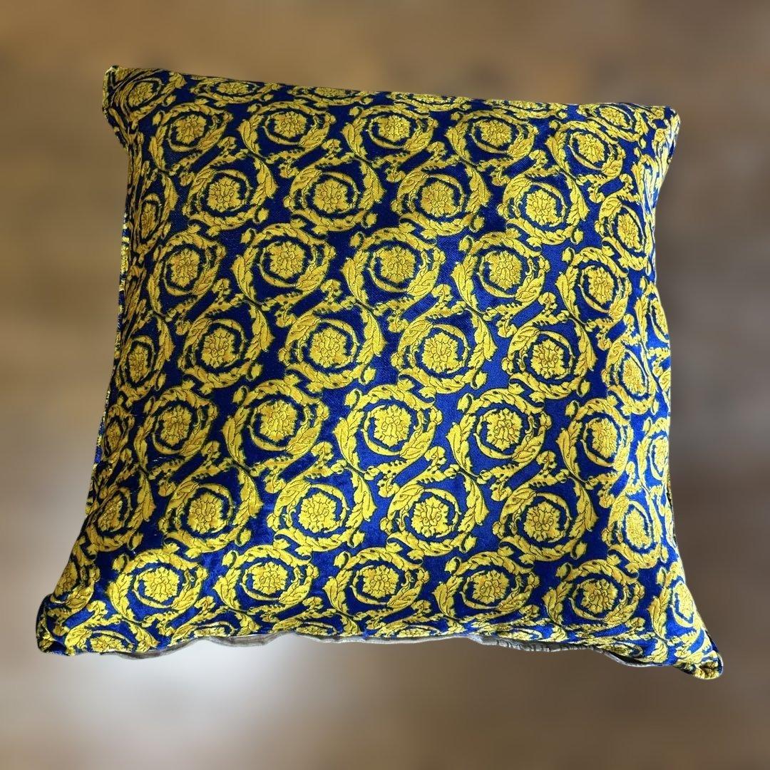 美品）Gianni Versace ビンテージ クッション バロッコ プラス①