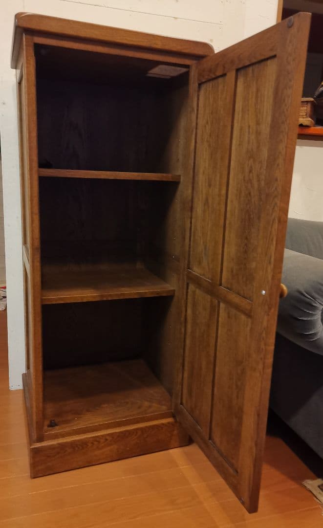 葉山ガーデン　本棚