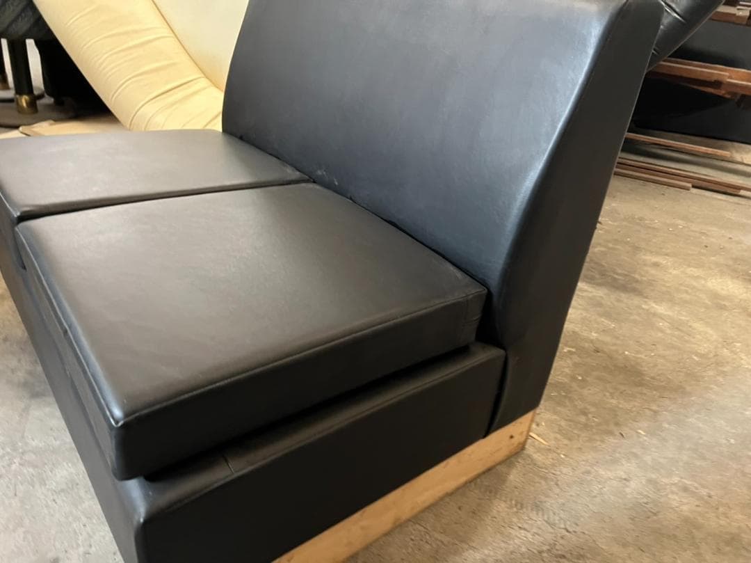 クッションソファ 店舗家具 黒色 合皮 業務用 群馬 中古 シングルソファ