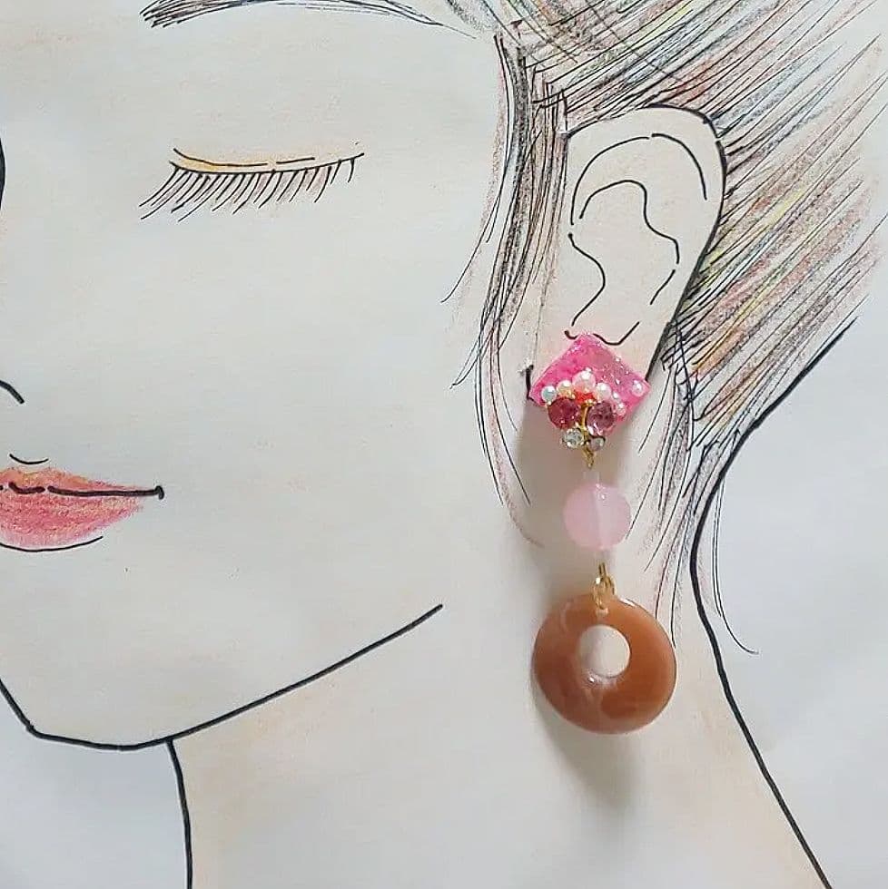 【452】アクリルパーツのピアス／イヤリング