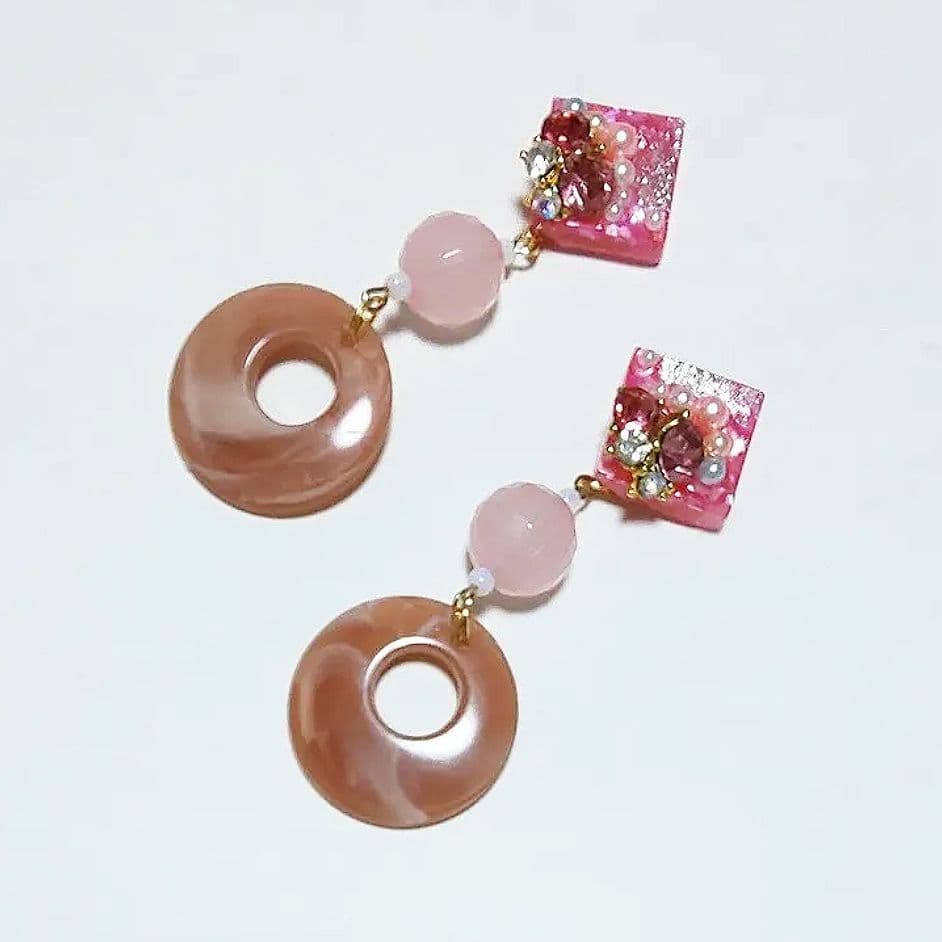 【452】アクリルパーツのピアス／イヤリング