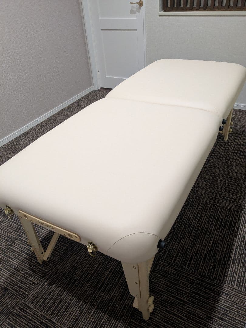 エステベッド　マッサージベッド　フォンタナ