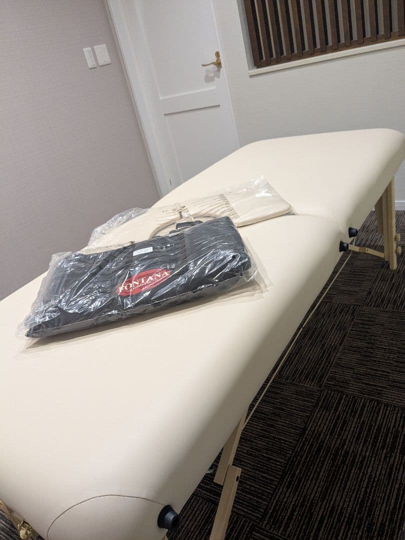 エステベッド　マッサージベッド　フォンタナ