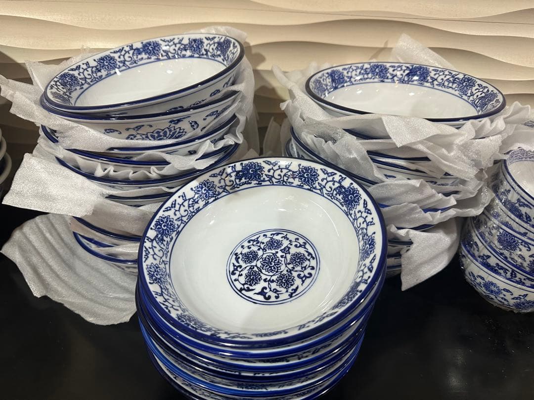 青花食器（お皿、麺碗、器、調味料入れ、レンゲなど）