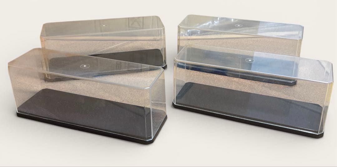 【限定】トミカ　ディズニーシリーズ　13台＋ディスプレイケース4個　セット