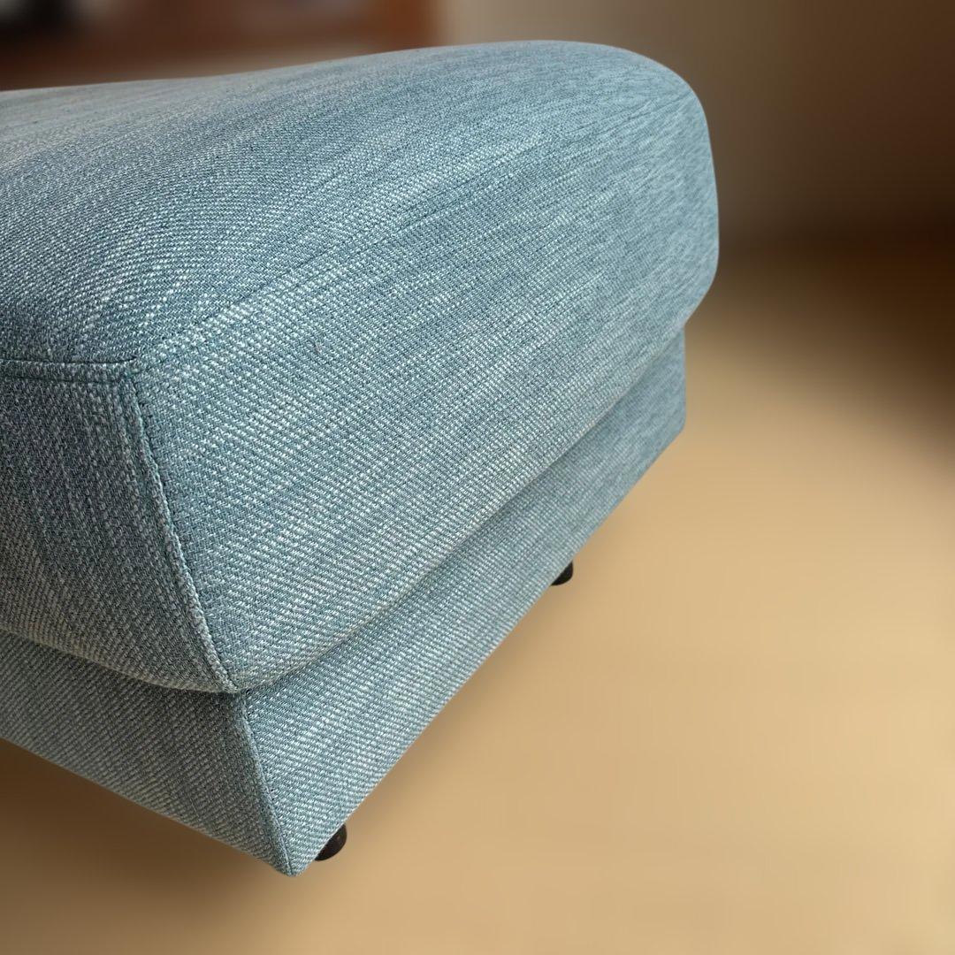 ニトリ　スツール　オットマン　ターコイズブルー色