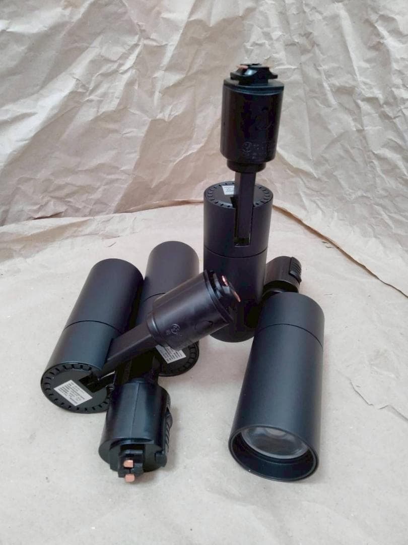 ライティングレール用スポットライト昼白色100W相当 消費電力10W 大光量10