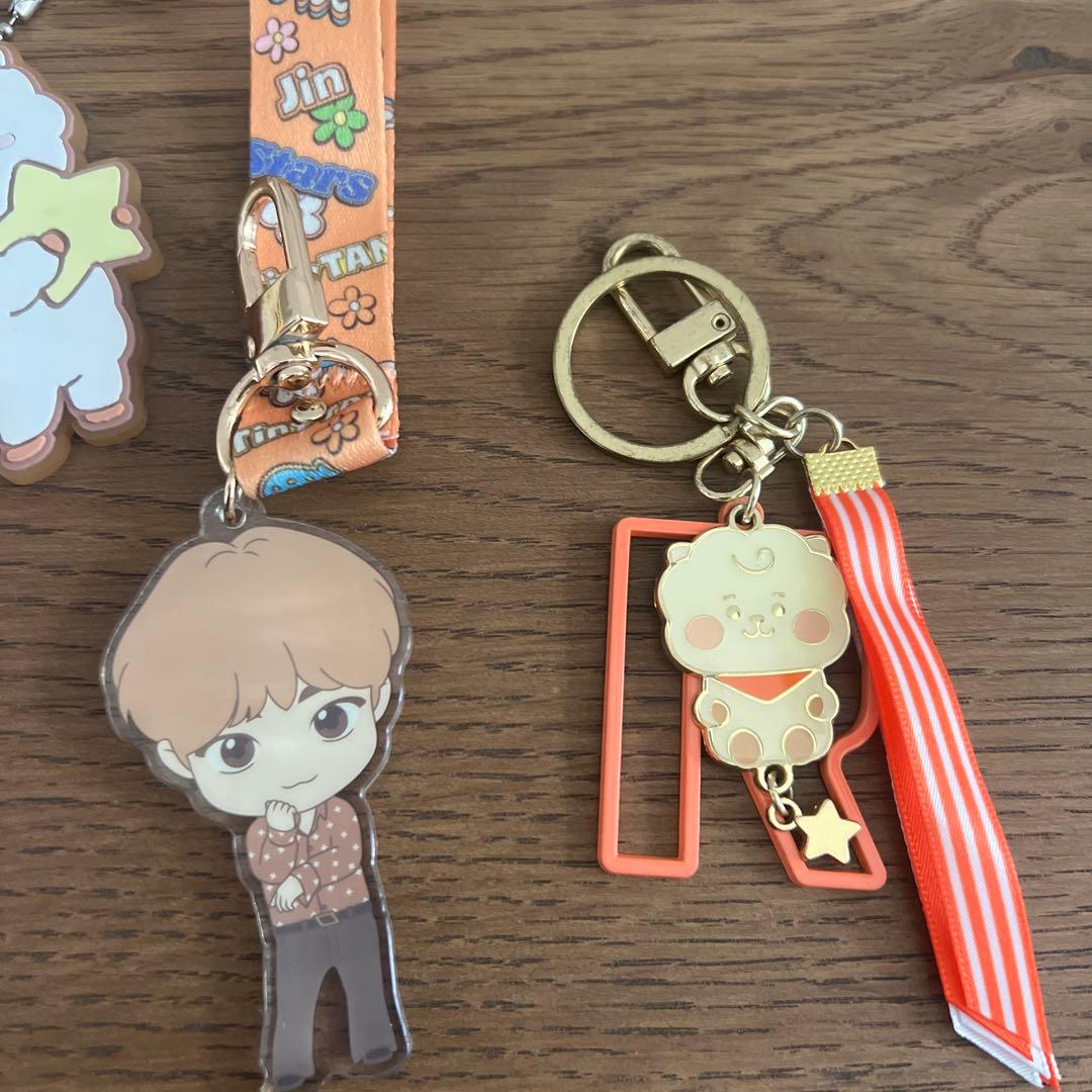 BTS Jin BT21 RJ キーホルダーセットです☆ジン、BTS、ソクジン - メルカリ