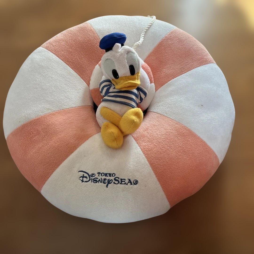 東京ディズニーシー ドナルドダック 浮き輪型クッション - メルカリ