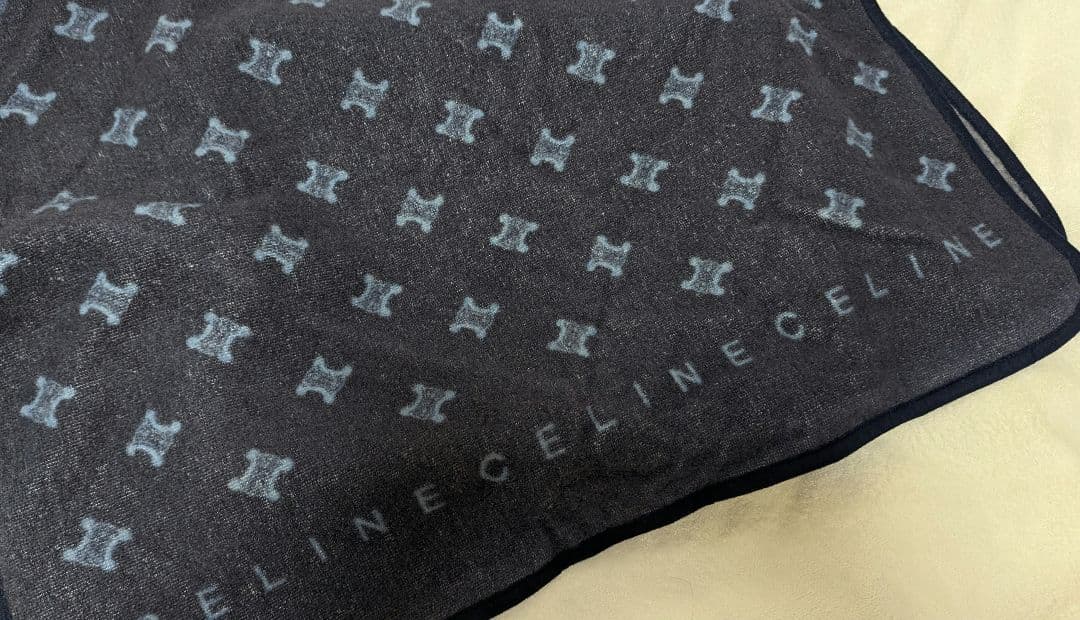 CELINE　ブランケット　ひざ掛け　ロゴパターン