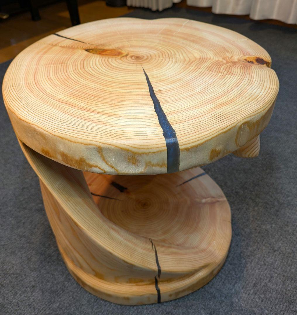 檜　丸太　椅子　スツール　くり抜き　ねじり　レジン　高さ約32.5cm