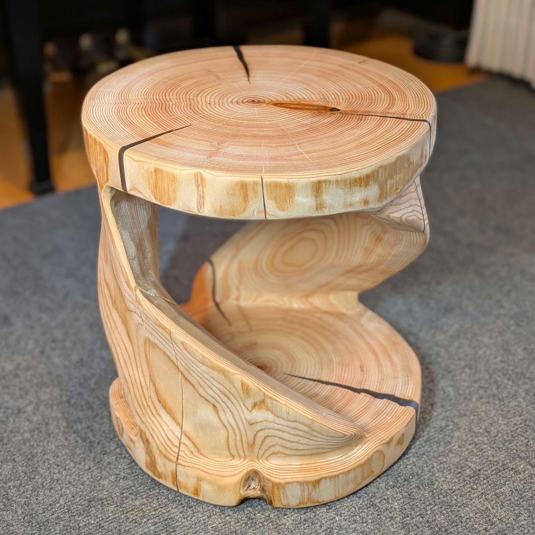 檜　丸太　椅子　スツール　くり抜き　ねじり　レジン　高さ約32.5cm