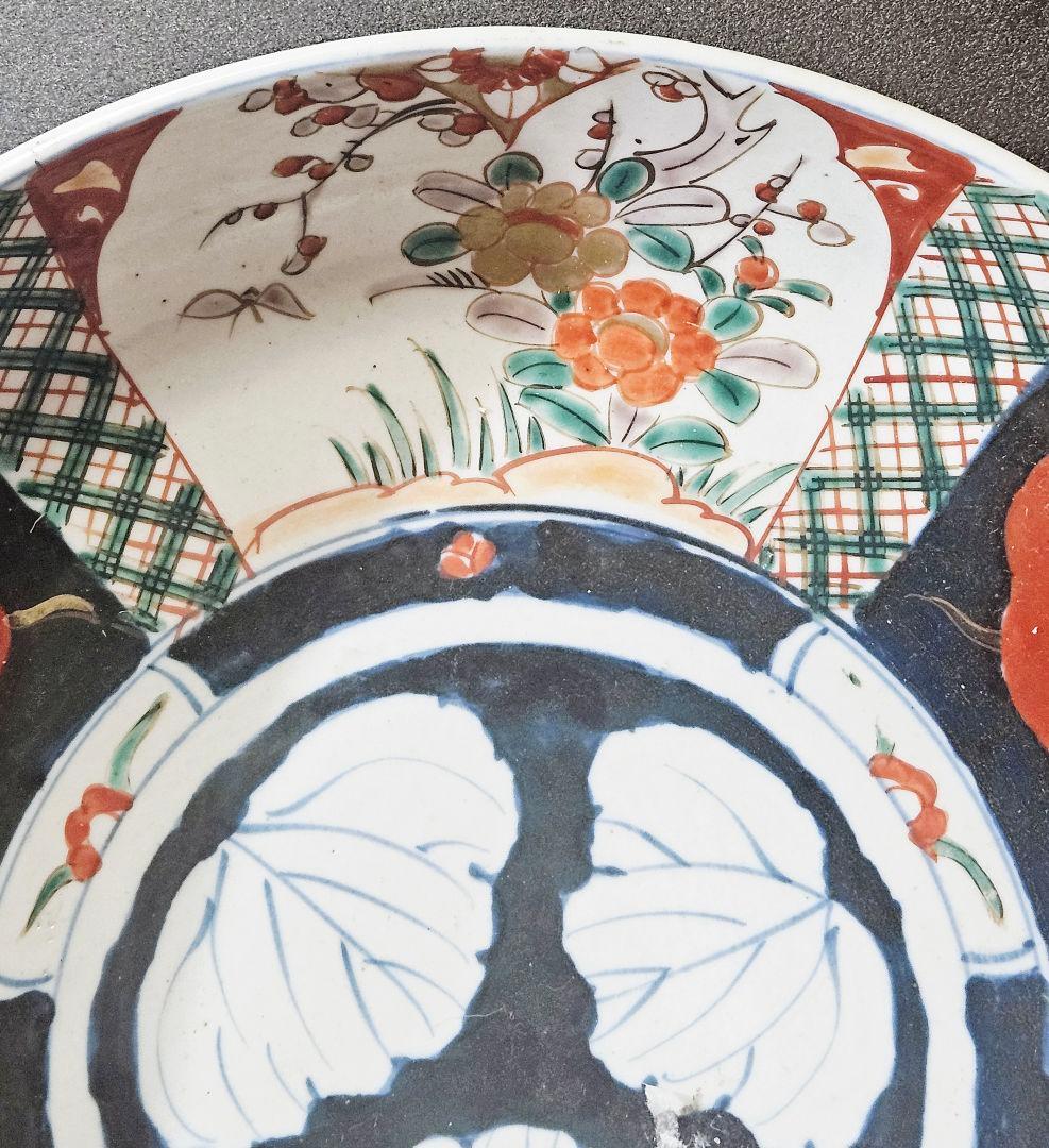明治時代　古伊万里　花に蝶の図　市松文様　径 31.0cm　大皿　大鉢