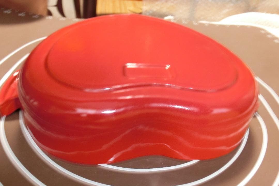Le Creuset　直径約18ｃｍ　高さ約5ｃｍ