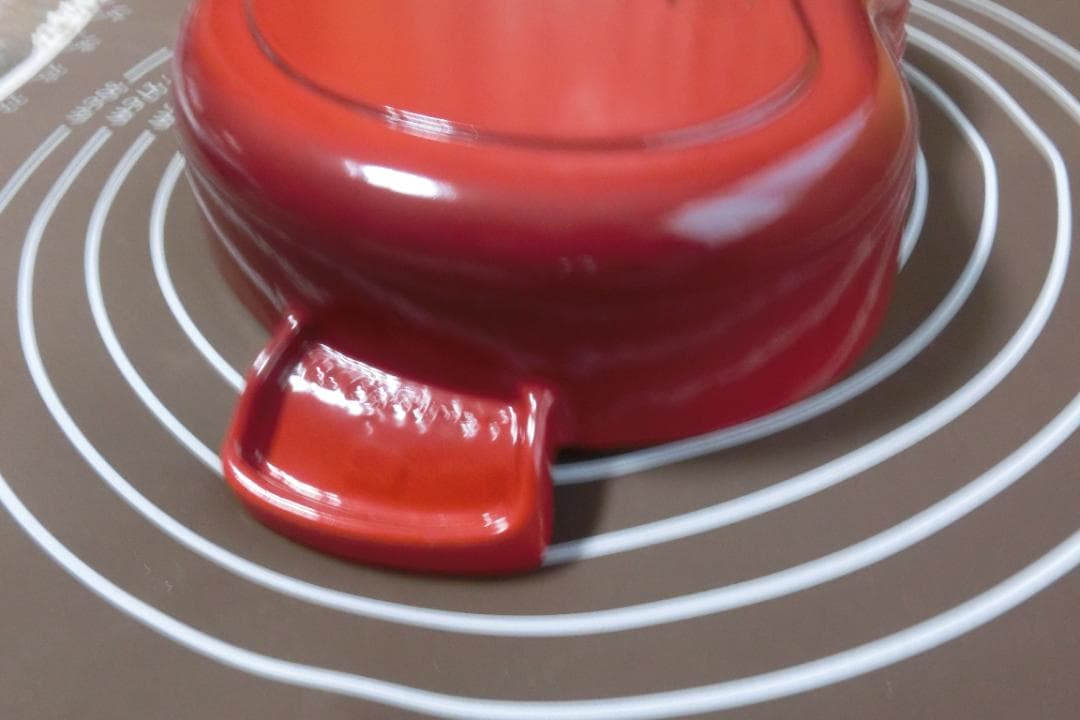 Le Creuset　直径約18ｃｍ　高さ約5ｃｍ