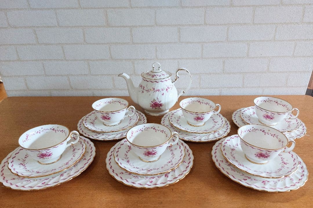 Noritake ノリタケ スタジオコレクション ティーセット 美品 花柄 金彩