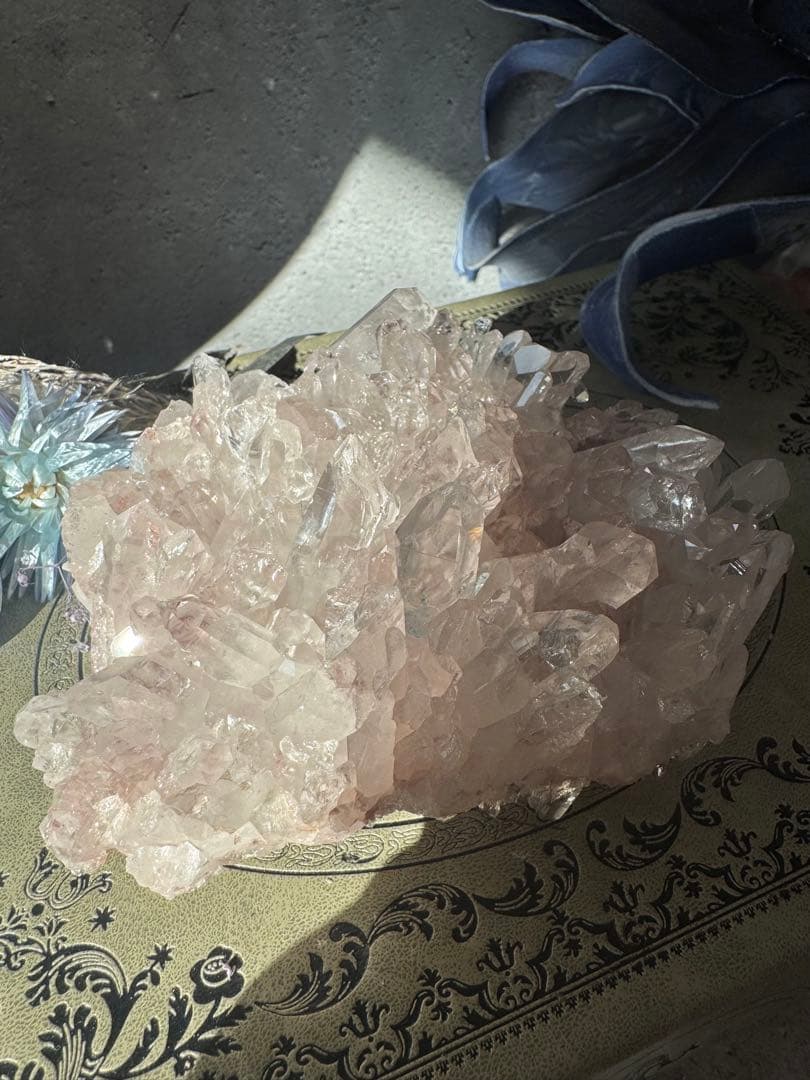 美しすぎる　ピンクレムリアンクラスター　コロンビア　ピンク　レムリアン