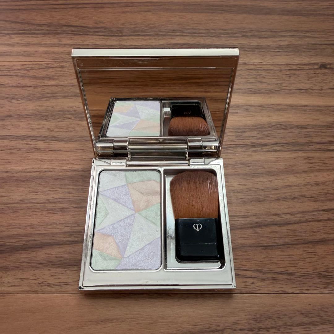 クレドポーボーテ フェイスカラー ル・レオスールデクラ 17 - メルカリ