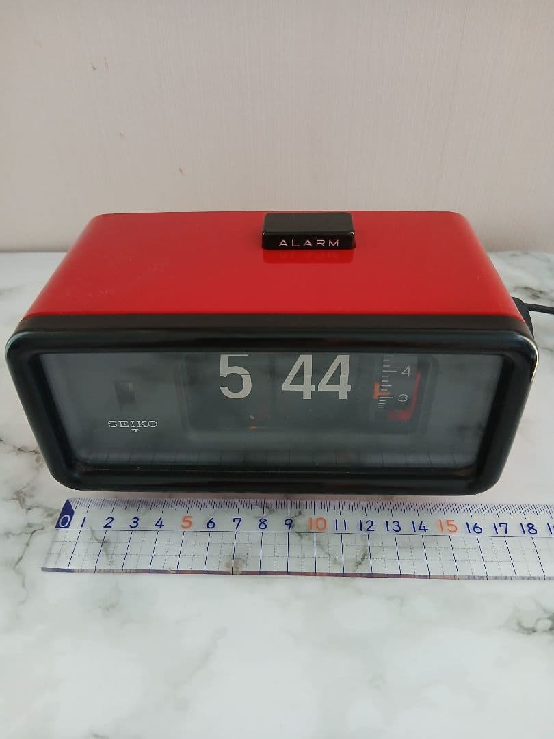 SEIKO パタパタ時計 DP692T 赤と黒 昭和レトロ 50/60Hz - メルカリ