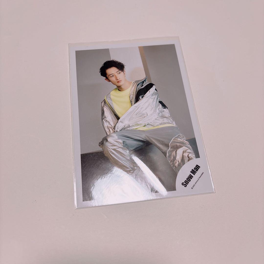 SnowMan 岩本照 公式写真③ - メルカリ