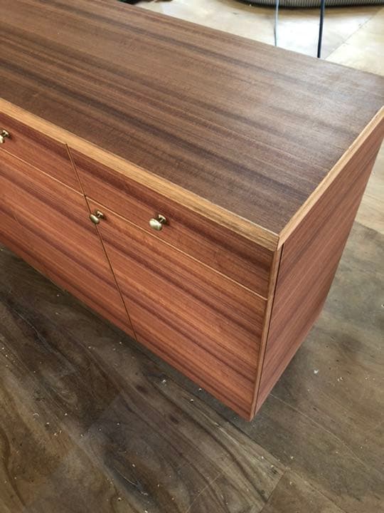 マコレ材キャビネット