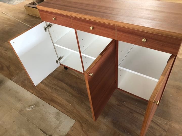 マコレ材キャビネット