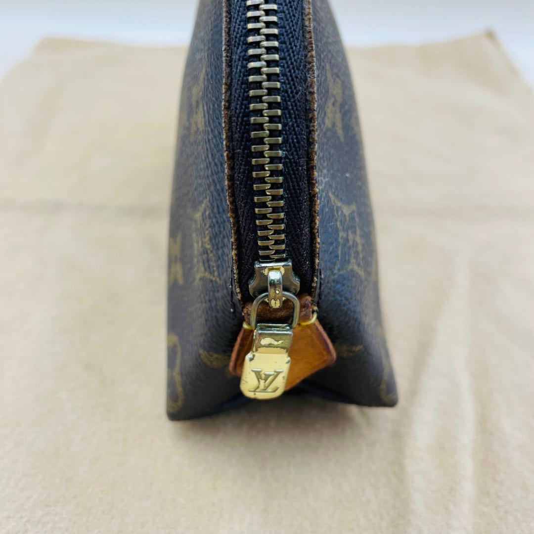 Louis Vuitton モノグラム　ポシェット・コスメティック 化粧ポーチ