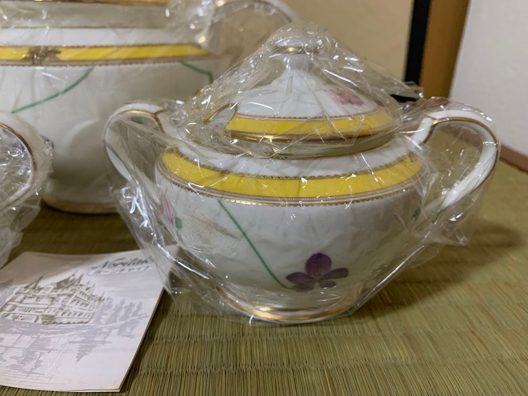 ノリタケ　ヴィヴィットソロボーン　ティーポット、クリーマー、シュガーポット