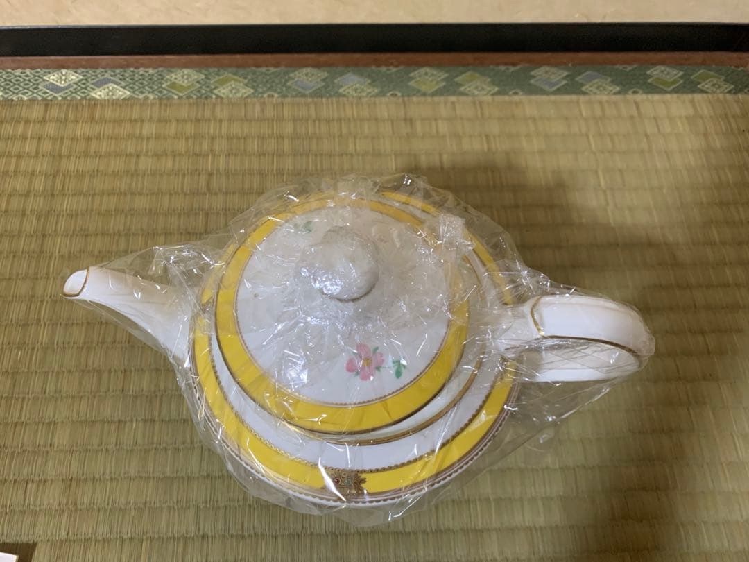 ノリタケ　ヴィヴィットソロボーン　ティーポット、クリーマー、シュガーポット