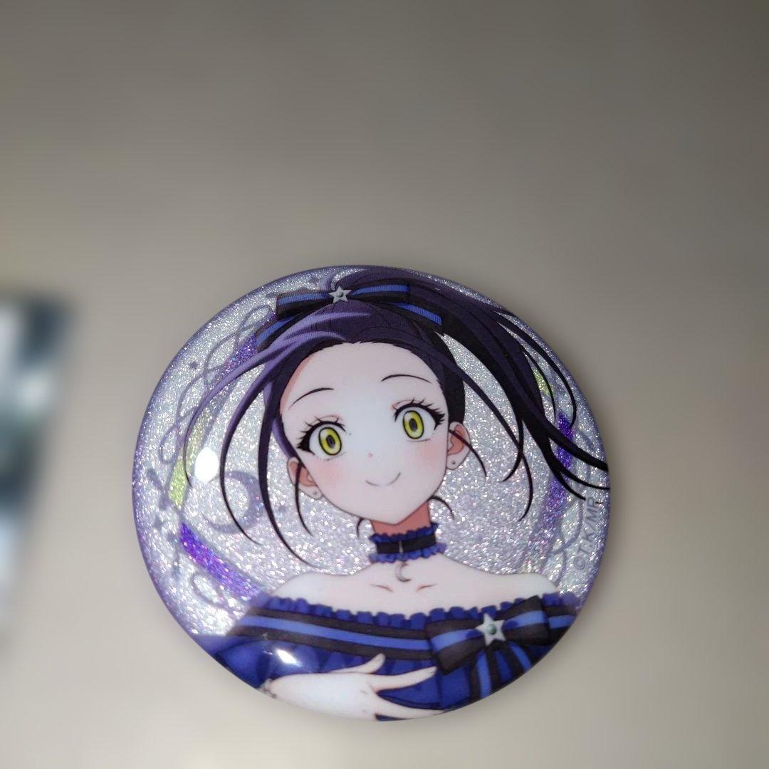 メダリスト 狼嵜光 グリッター缶バッジ ローソン限定 コラボ☆ - メルカリ