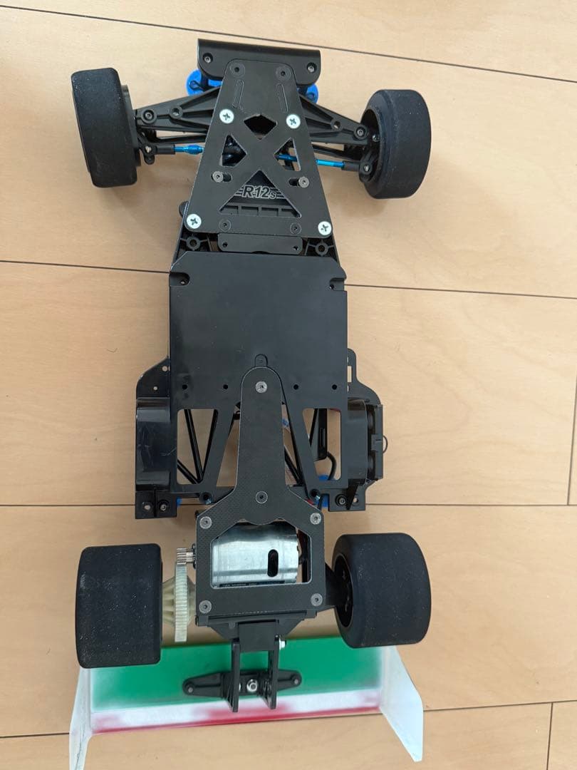 タミヤCカー Mercedes Benz C11 (ボディーカストロール塗装) - メルカリ