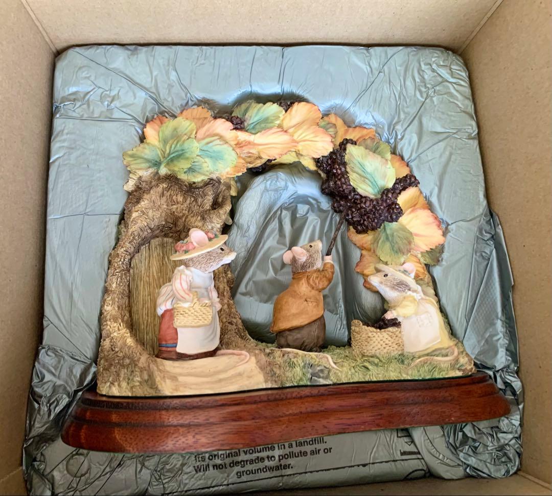 【希少】ブランブリーヘッジ 秋 Autumn タブロー フィギュリン 置物