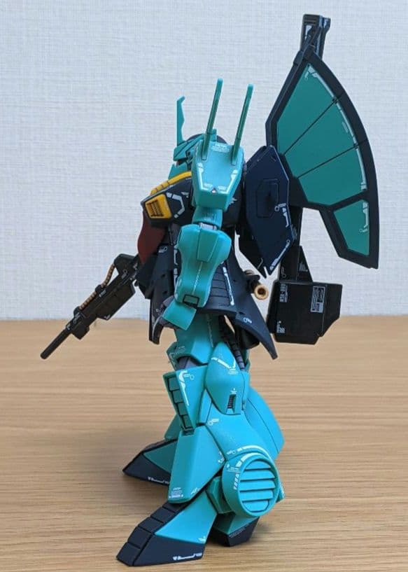 人は同じ過ちを繰り返す。まったく…」ガンプラ完成品 1/144 HG