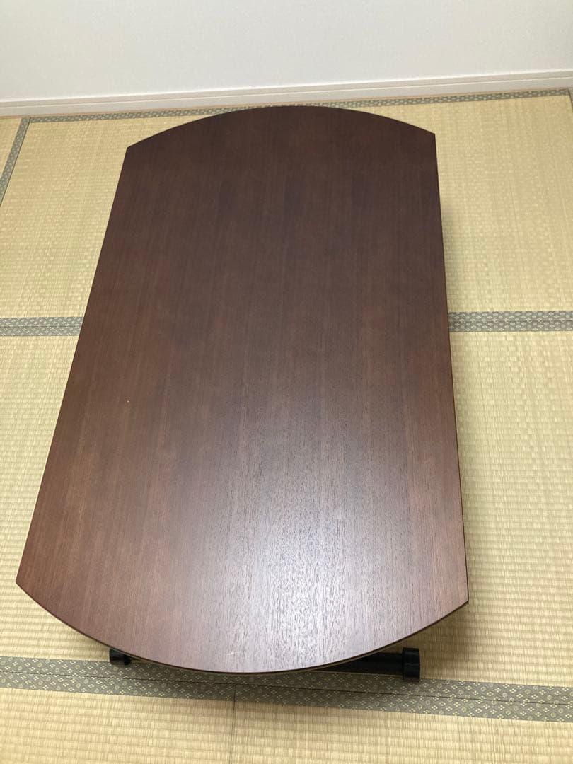 昇降付きテーブル