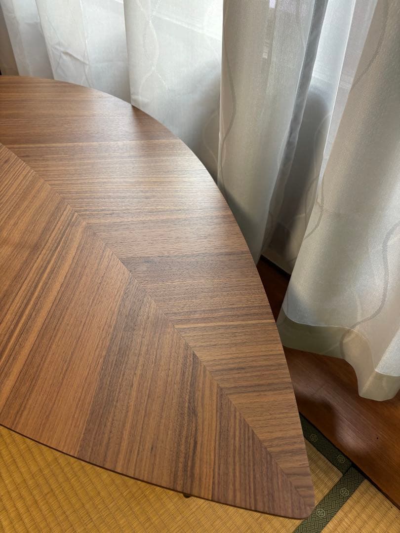 埼玉越谷市にて引き取り希望　サイドテーブル　コーヒーテーブル　葉型　木製