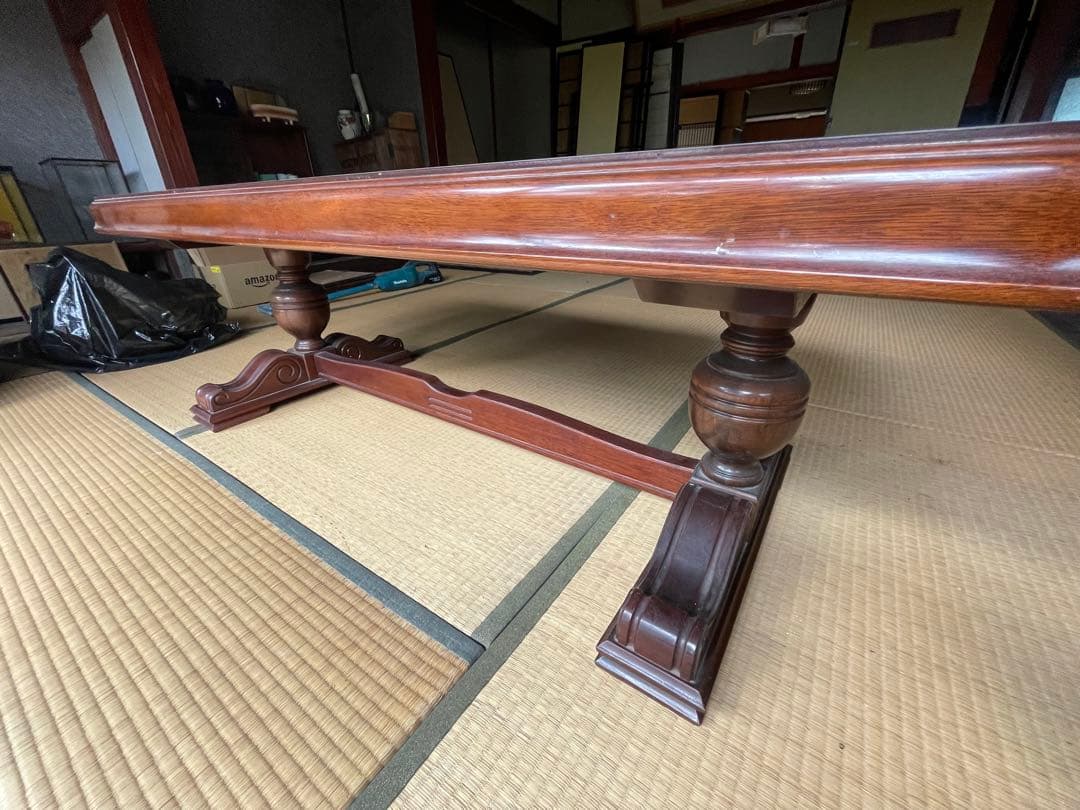 大理石風天板の長方形テーブル