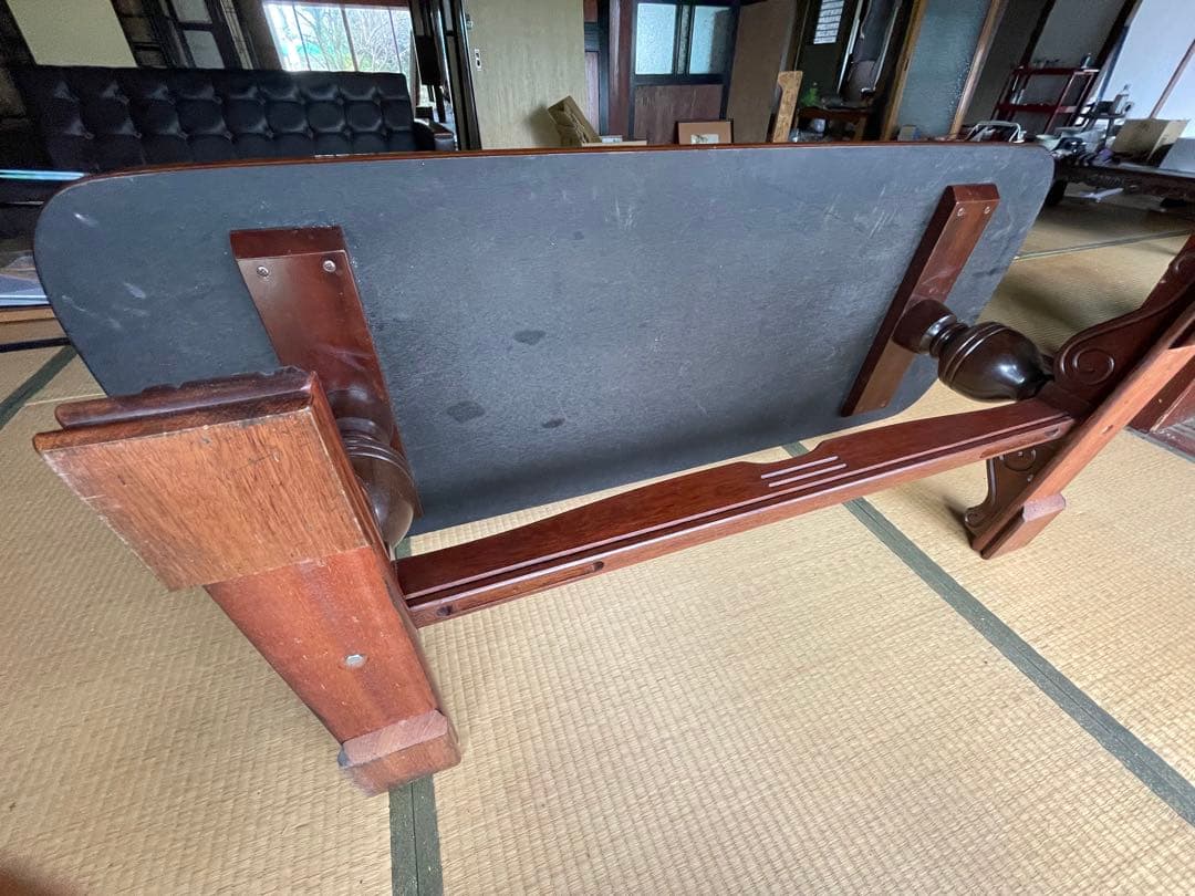 大理石風天板の長方形テーブル