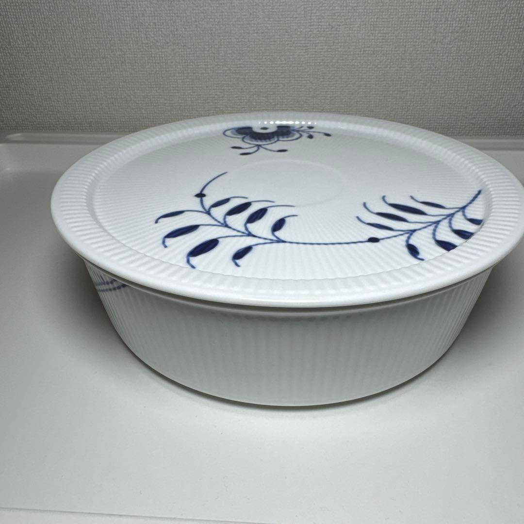 新品✨ロイヤルコペンハーゲン ブルーフルーテッドメガ オーブン 21.5cm Ｌ