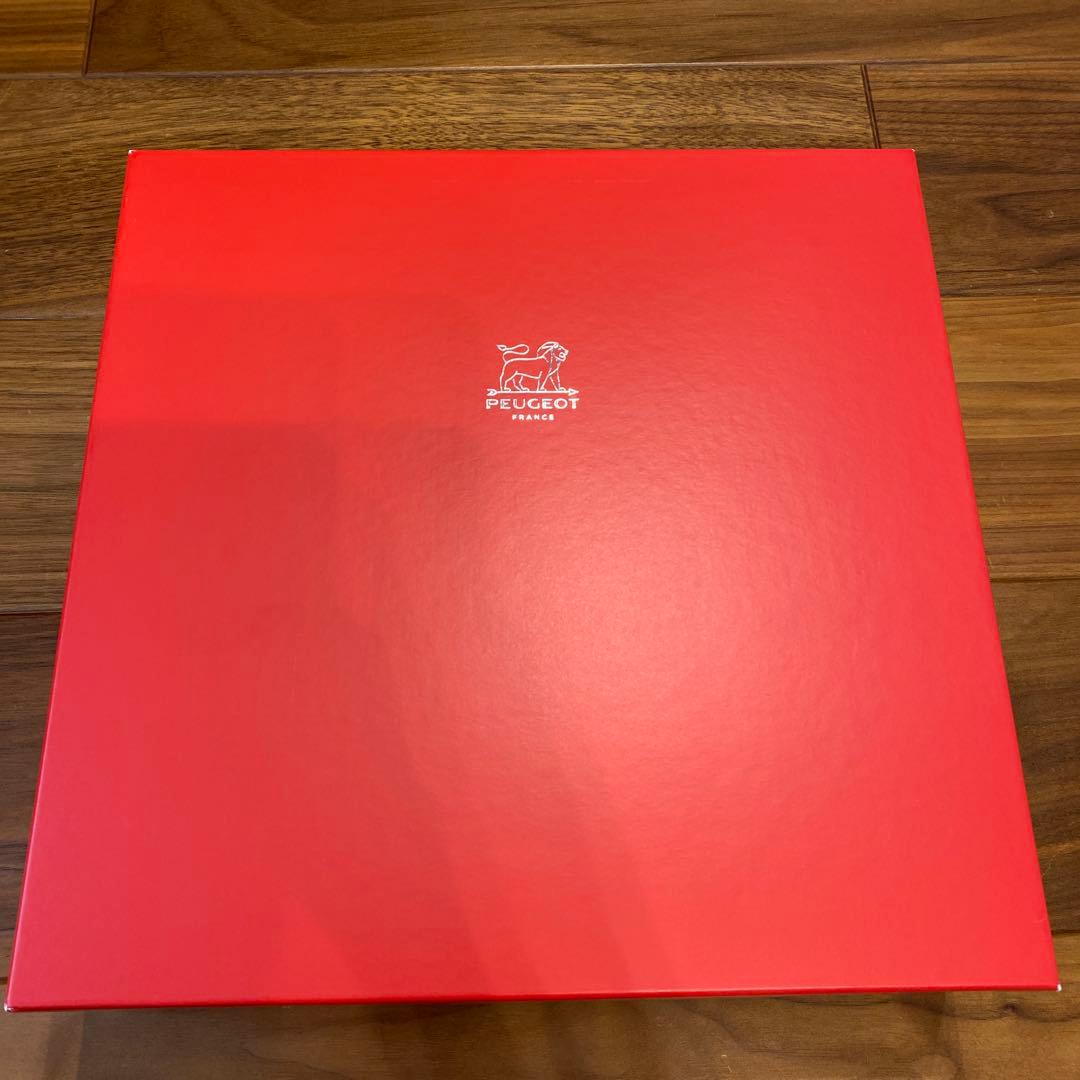 f*2様 新品・未使用　プジョーPeugeot ペッパーミルとソルトミルセット