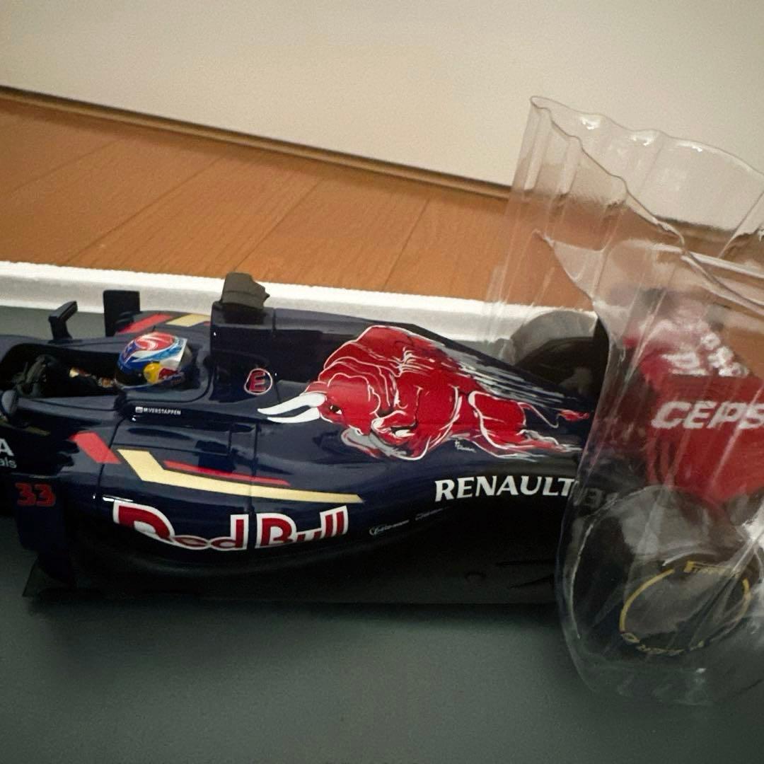 超激レア】spark 1/18 スパーク トロロッソSTR10 レッドブル
