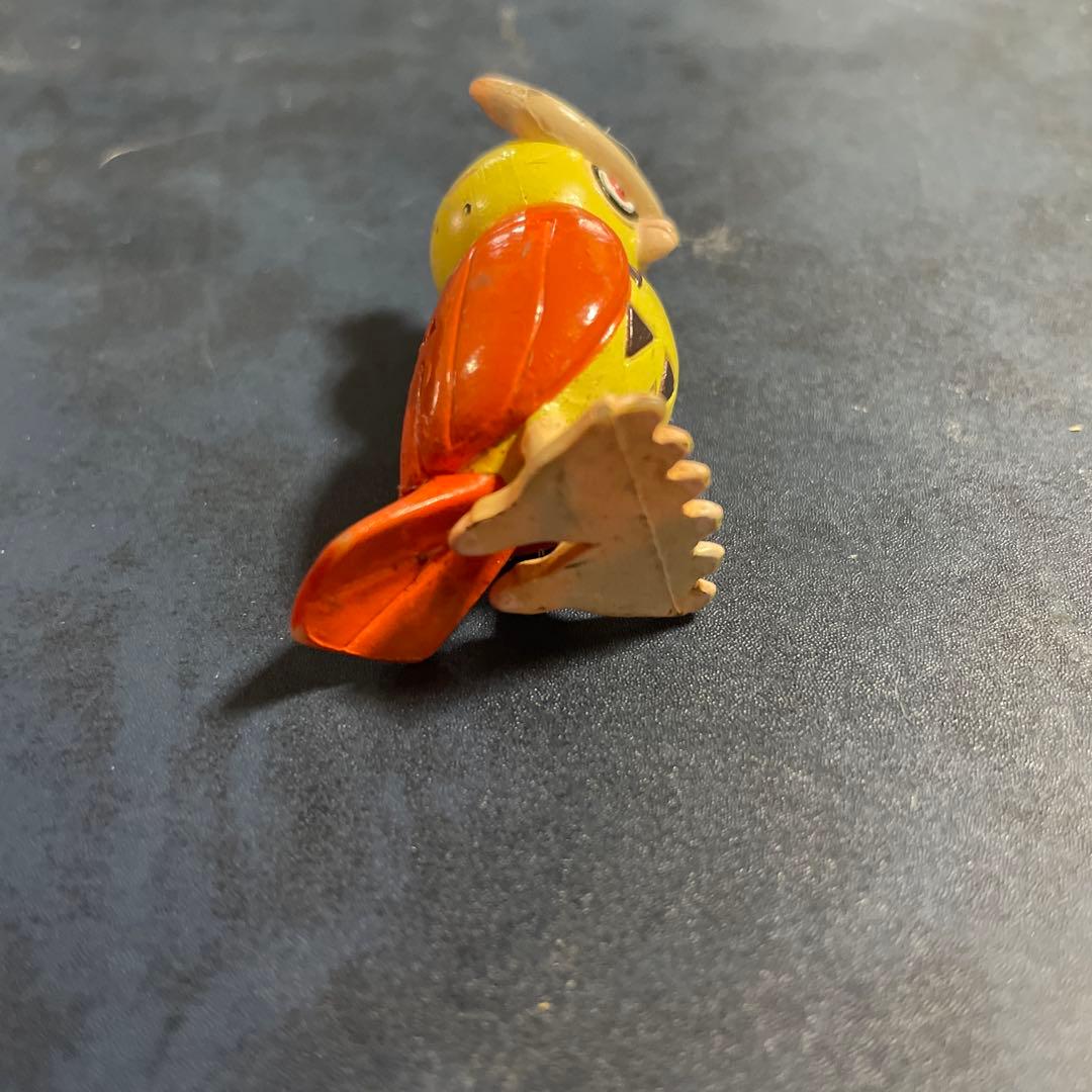 ヨルノズク 色違い モンコレ 傷あり - メルカリ