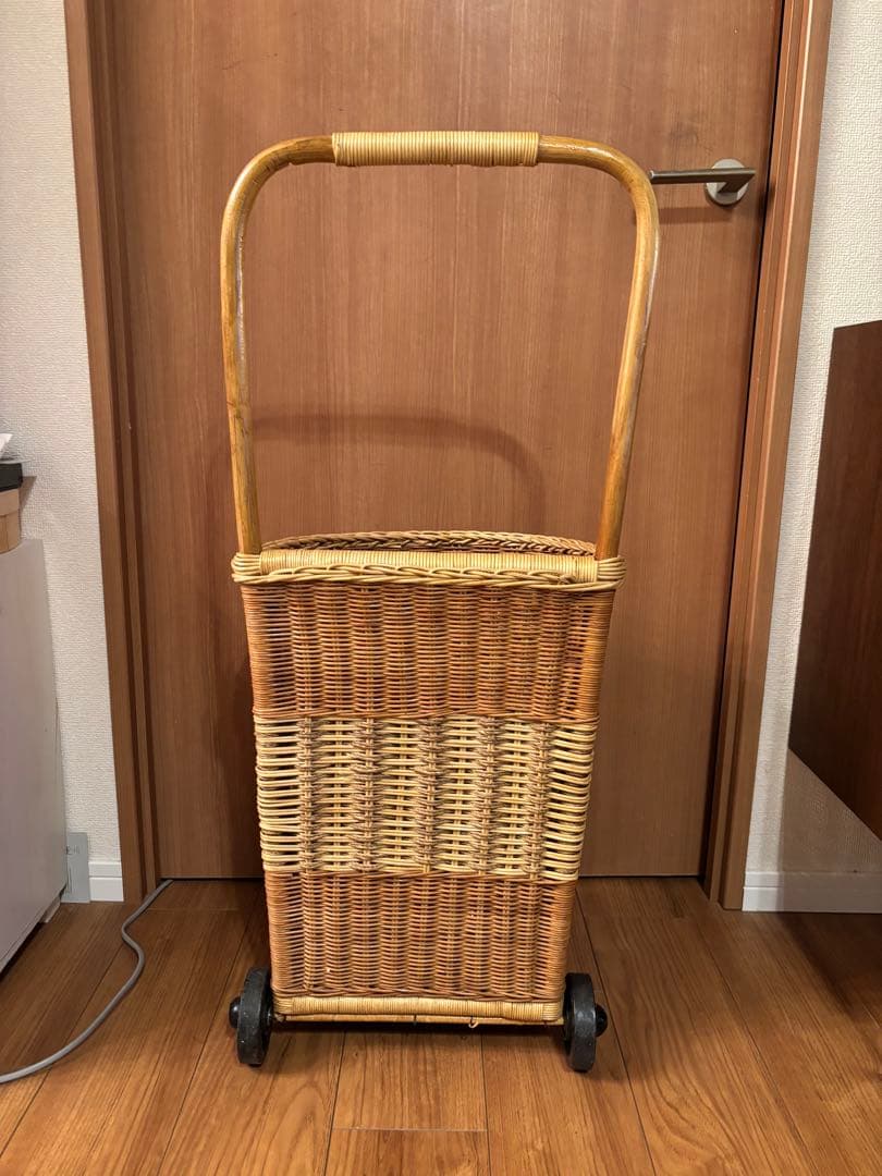 アンティーク ラタン カゴキャリー　ショッピングカート バスケット　籐　収納